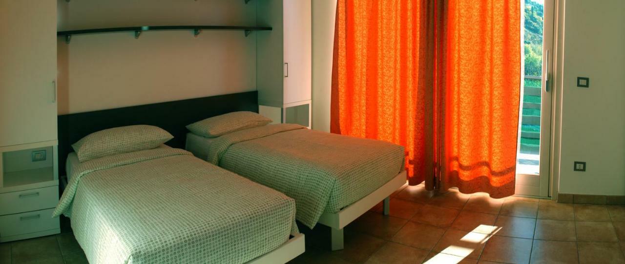 Casa Alice Apartment Torbole Sul Garda Bagian luar foto
